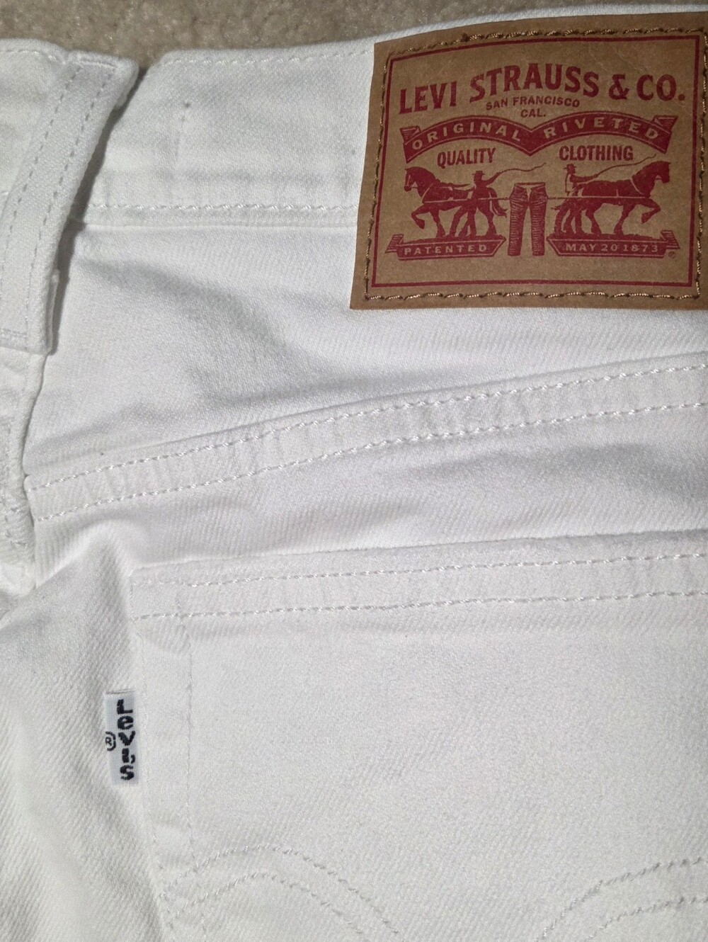 Levi’s Wedgie Straight White Denim Button Fly Jeans Size 27 - Picture 4 of 9